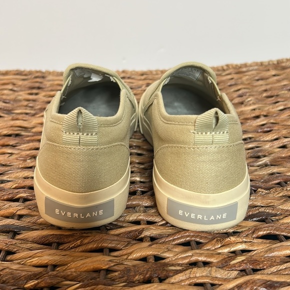 Everlane The Forever Slip-On Sneaker in Eucalyptus Size 6 - Picture 4 of 10